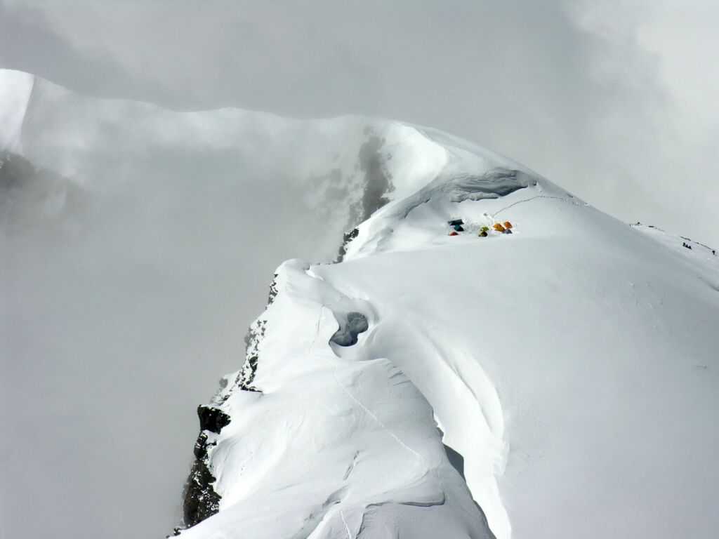 MARCIN MIOTK dla 4challenge „Everest dał mi skrzydła!” - Pik Kommunizma - obóz na 6800m | Blog Podróżniczy 4challenge.org